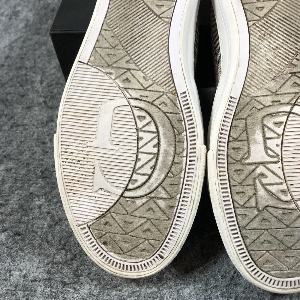 GUESS Slip On‎ Shoes Womens 8.5 Gray Plaid Textile Sneakers GFGGLADIS12